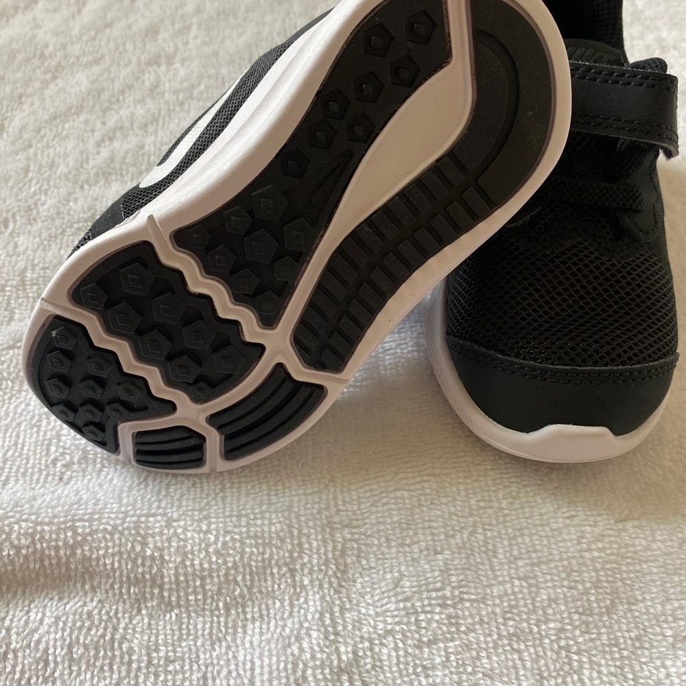 Toddler Nike Tennis Shoe